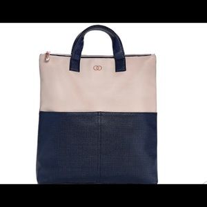 Caboodles essential tote